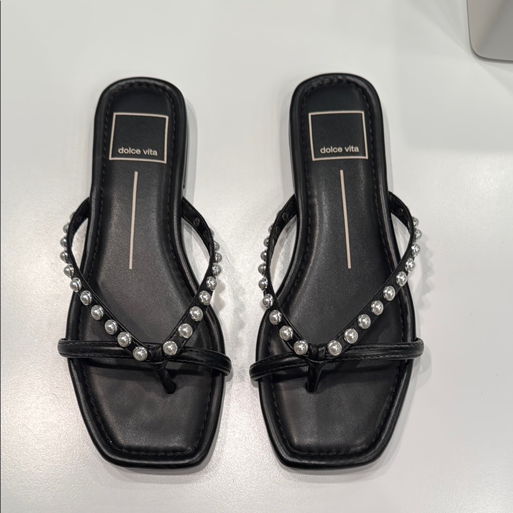 Dolce Vita Black Lucca Pearl Embellished Women's Sandals- size 6 1/2 - Picture 2 of 5